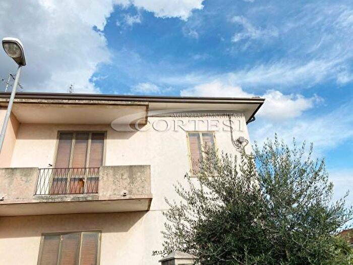 Casa quadrilocale in vendita in San Costanzo