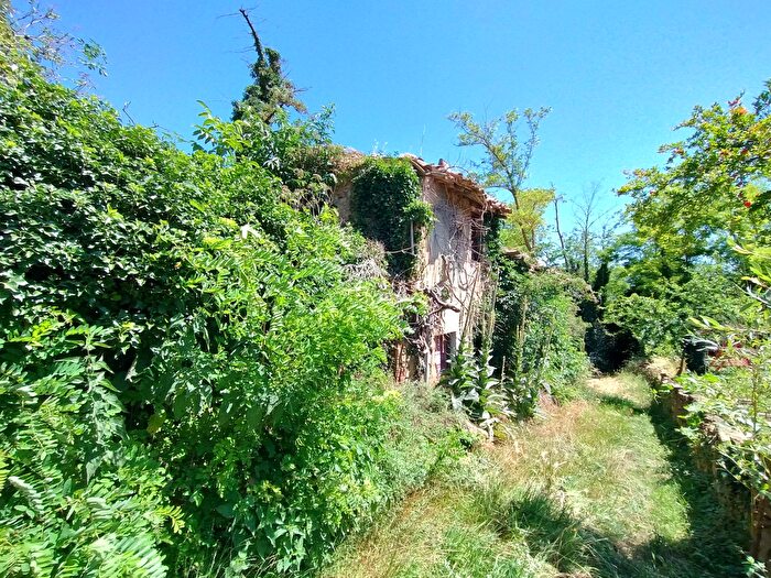 Casa bilocale in vendita in Gropparello