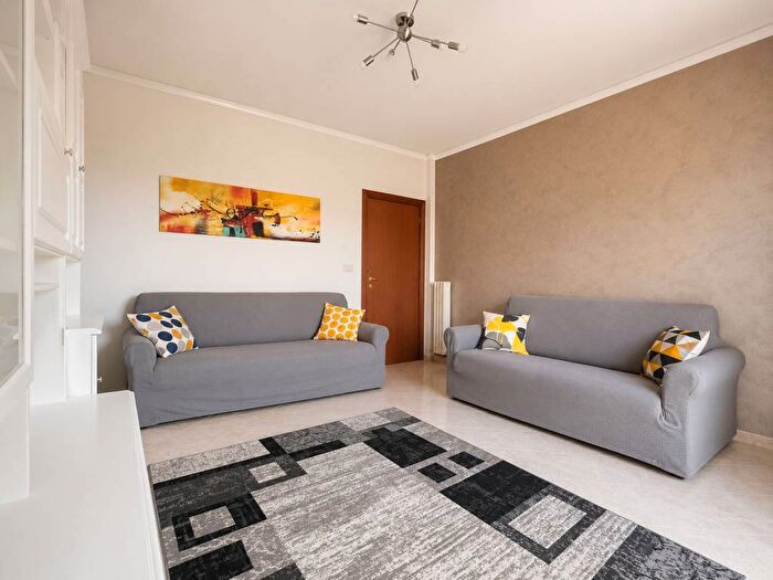 Appartamento trilocale in affitto in Via Tirso, Chiesanuova, Prato