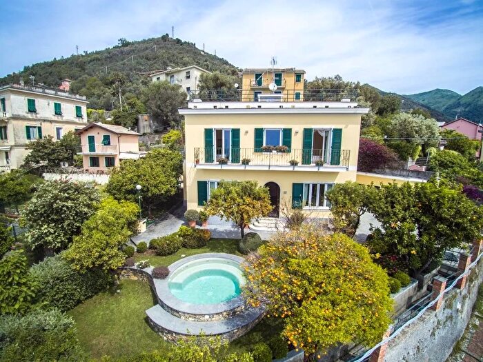 Casa con 9 locali in vendita in Via Armanna Bogliasco, Bogliasco
