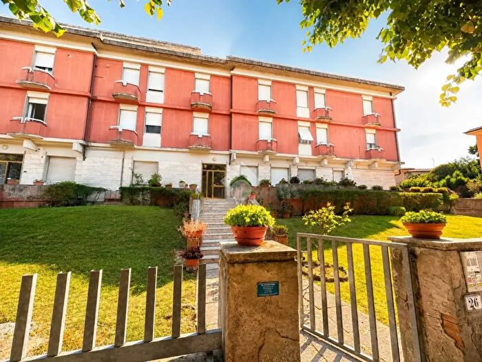 Appartamento con 6 locali in vendita in Viale della Vittoria, Casciana Terme Lari