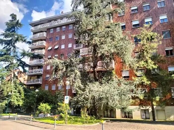Appartamento con 7 locali in vendita in Milano