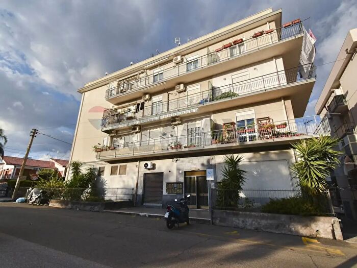 Appartamento trilocale in vendita in Via Francesco Cilea, San Giovanni La Punta