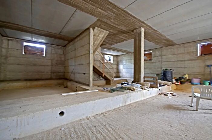 Casa con 8 locali in vendita in Figline e Incisa Valdarno