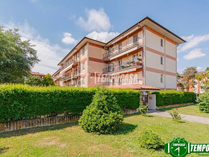 Appartamento trilocale in vendita in Via Curiel, San Martino Siccomario
