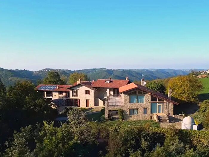 Casa con 19 locali in vendita in Località Camporattaro, Niella Belbo