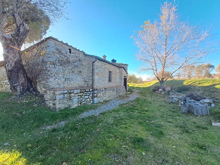 Appartamento quadrilocale in affitto in Strada Provinciale di Montevarchi, Gaiole in Chianti