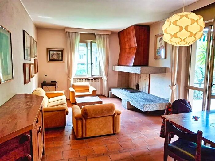 Appartamento con 5 locali in vendita in Desenzano Del Garda