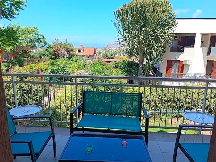 Appartamento quadrilocale in vendita in Via Costantino, Palermo