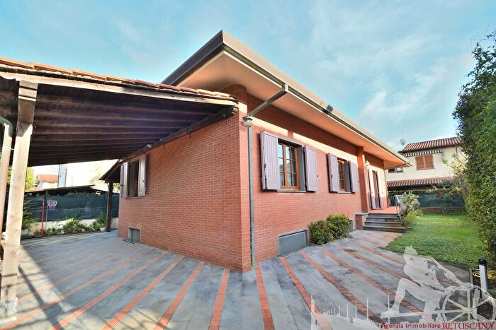 Casa con 10 locali in vendita in Forte Dei Marmi