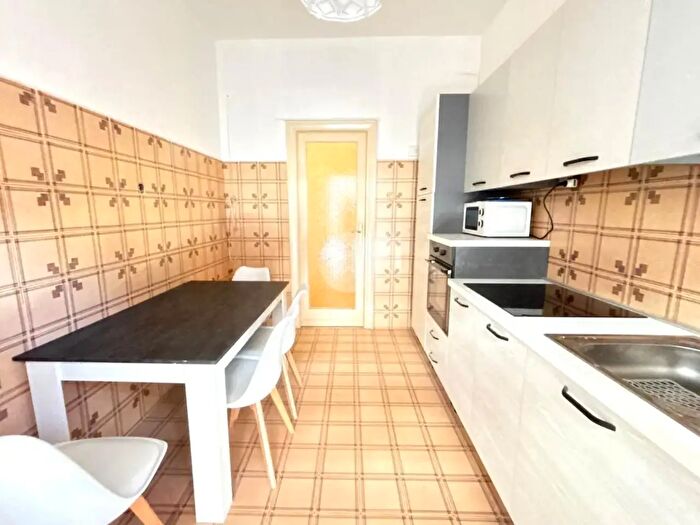 Appartamento trilocale in vendita in Via Alessandro Pieri, Roma