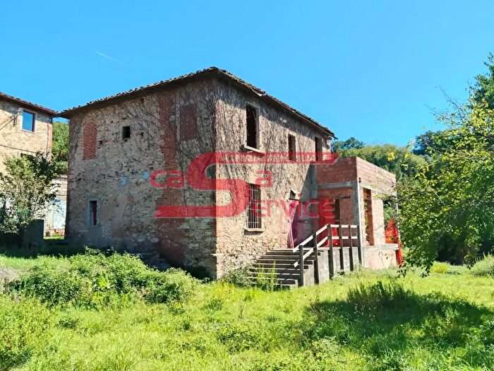 Casa con 9 locali in vendita in Montecatini Terme