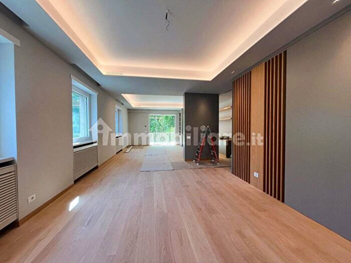 Appartamento con 5 locali in affitto in Viale Giotto, San Saba Caracalla, Roma