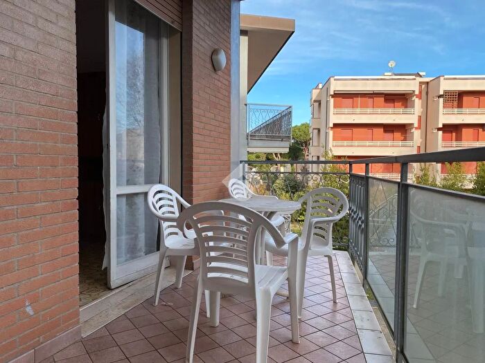 Appartamento trilocale in affitto in Viale Titano, Cervia