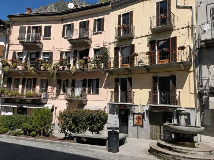Appartamento trilocale in vendita in Via E Chanoux, Pont Saint Martin