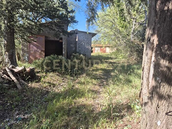 Casa trilocale in vendita in Località Poggi del Sasso Snc, Cinigiano