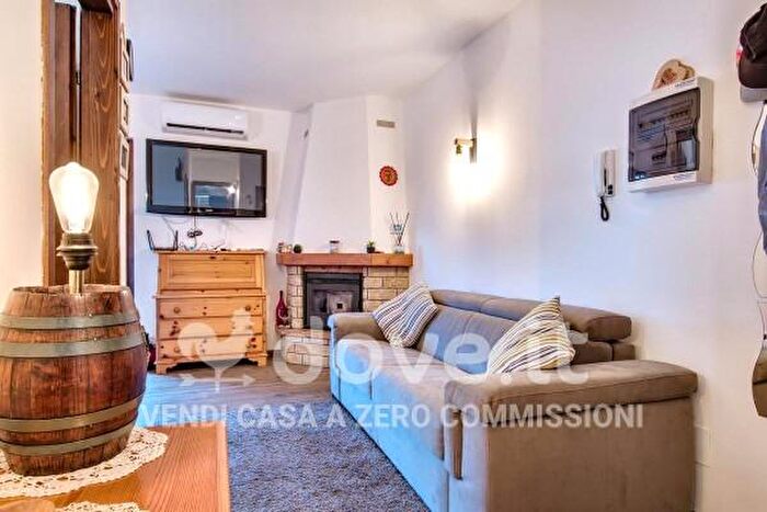 Appartamento trilocale in vendita in Via Erolo, Serina