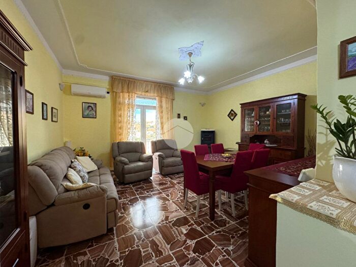 Appartamento quadrilocale in vendita in Via Carso, Sassari