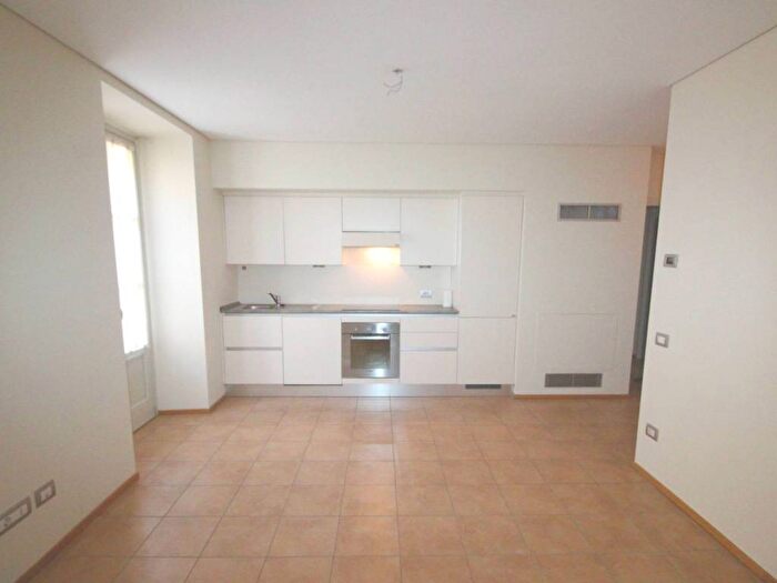 Appartamento bilocale in affitto in Via Vittorio Emanuele II, Centro Storico, Como