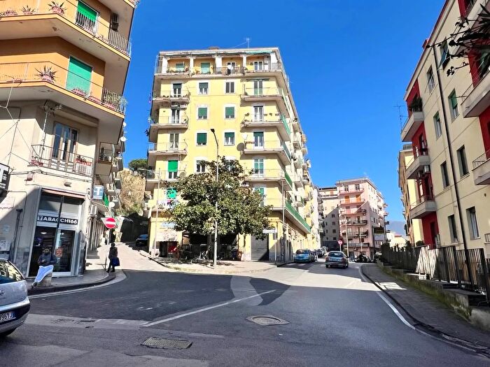 Appartamento bilocale in vendita in Salerno, Salerno