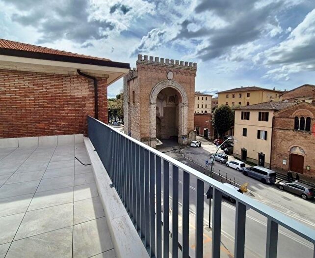 Appartamento trilocale in vendita in Siena Si, Siena