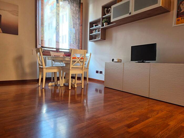 Appartamento quadrilocale in affitto in Via Giotto, Beccaria Colombo, Firenze