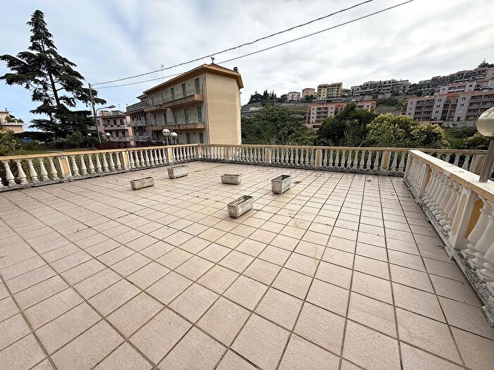 Casa con 5 locali in vendita in Sanremo