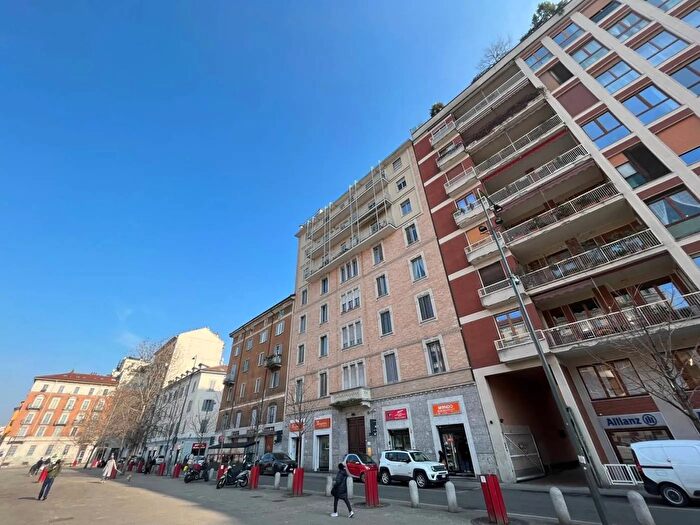 Appartamento con 7 locali in vendita in Piazza SantAgostino Milano, Milano