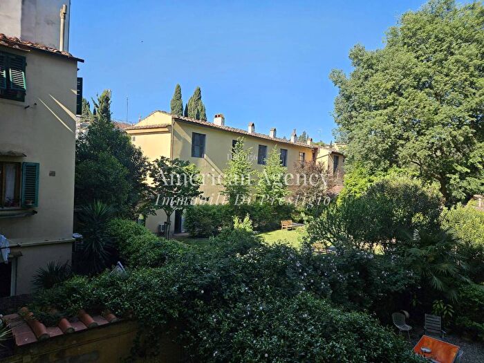Appartamento con 5 locali in affitto in Via Santa Maria, Santo Spirito, Firenze