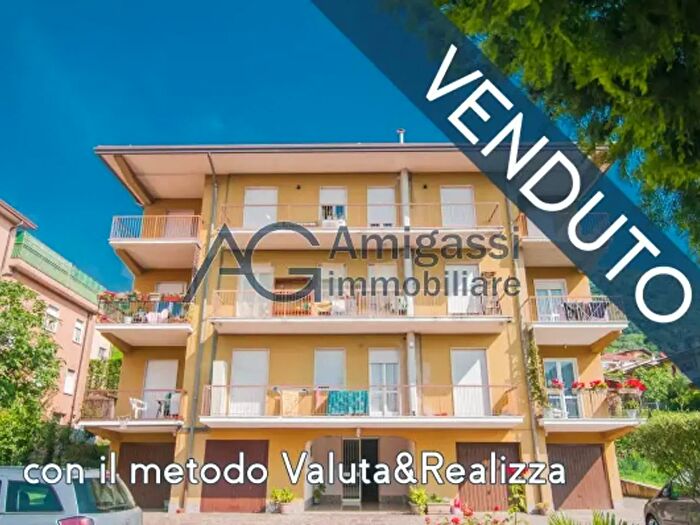 Appartamento trilocale in vendita in Via Oriolo, Nembro