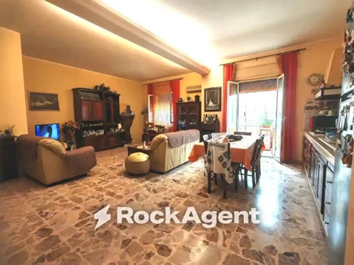 Appartamento con 5 locali in vendita in Via Tisia, Siracusa