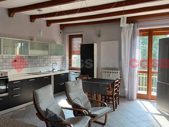 Appartamento trilocale in vendita in Via Vittorio Emanuele II, Bricherasio