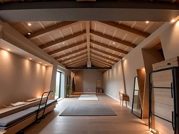 Casa con 6 locali in vendita in Via San Rocco, Rodello