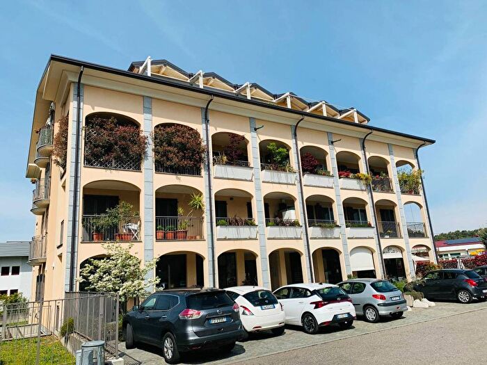 Appartamento quadrilocale in affitto in Via Gallarà, Castelseprio