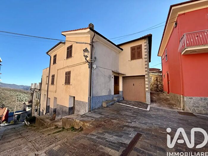 Appartamento con 12 locali in vendita in Via Piazzetta, Aurigo