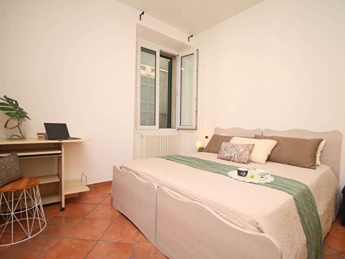 Appartamento trilocale in affitto in via Bellinzona, Ponte Chiasso, Como