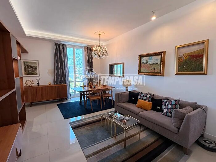 Appartamento trilocale in vendita in Via Agostino dell' Orto, Como