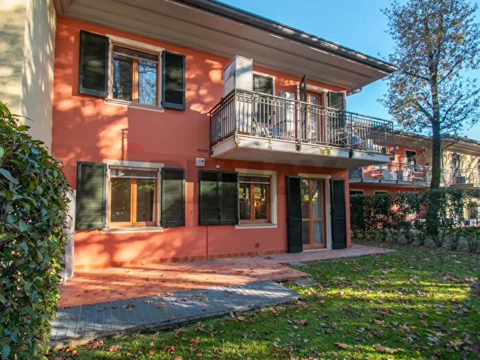 Appartamento trilocale in vendita in Via Ronco, Polpenazze