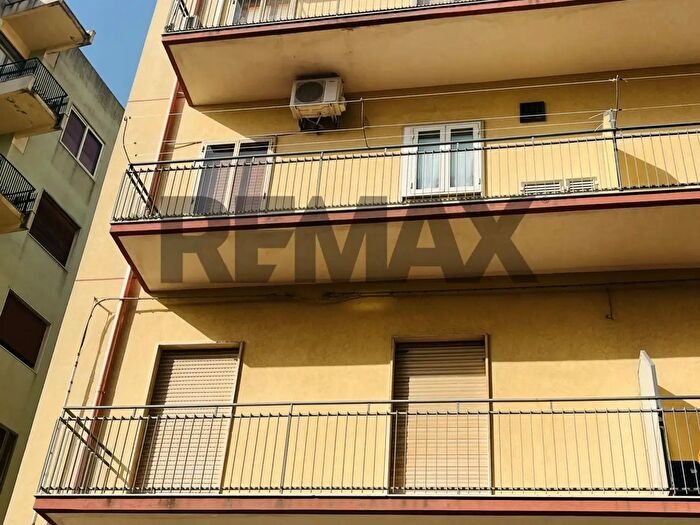 Appartamento con 5 locali in vendita in Via Francesco Cilea, Ragusa