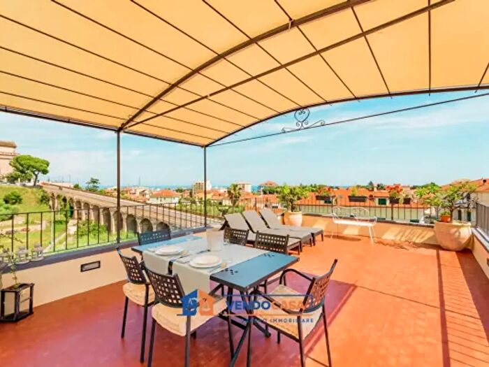 Appartamento quadrilocale in vendita in Borgo Castello, Loano