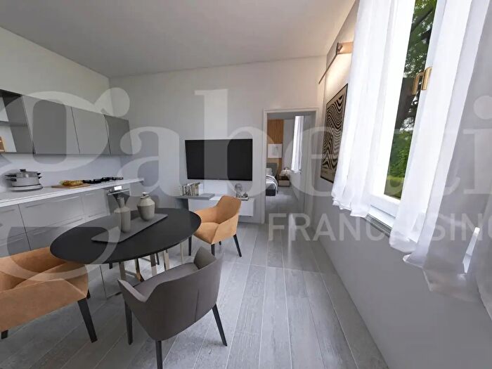 Appartamento trilocale in vendita in Via del Greto, Bologna