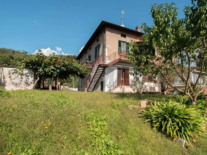 Appartamento trilocale in vendita in Vicolo Belvedere, Castelli Calepio