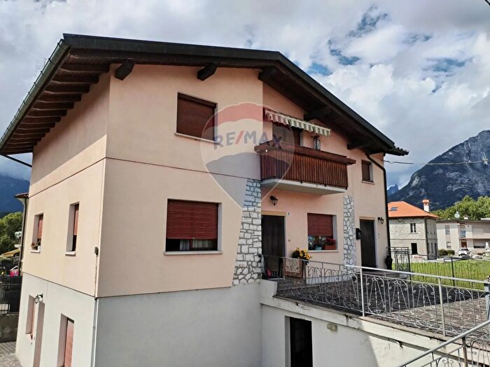 Appartamento con 5 locali in vendita in Via Vignole, Belluno