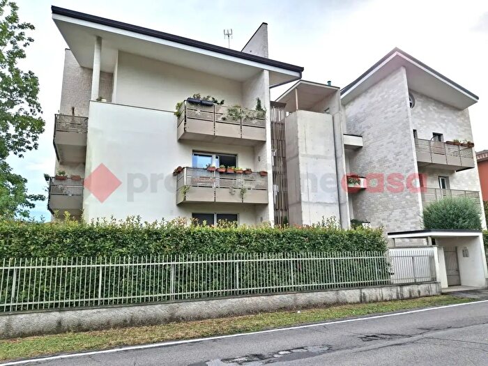 Appartamento trilocale in vendita in Via Cesare Battisti, San Vittore Olona