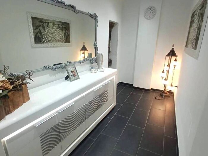 Appartamento trilocale in affitto in Via Al Borgo, Bastia, Albenga