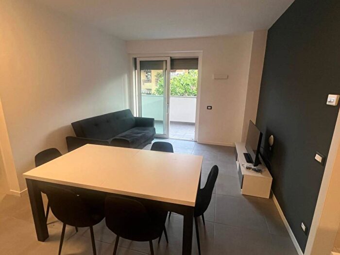 Appartamento con 5 locali in affitto in Via Quarto Cagnino, San Carlo, Milano