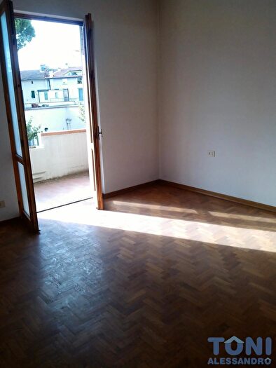 Appartamento con 5 locali in affitto in Empoli