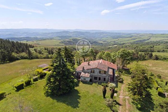 Casa con 6 locali in vendita in Via della Fortezza, Radicofani