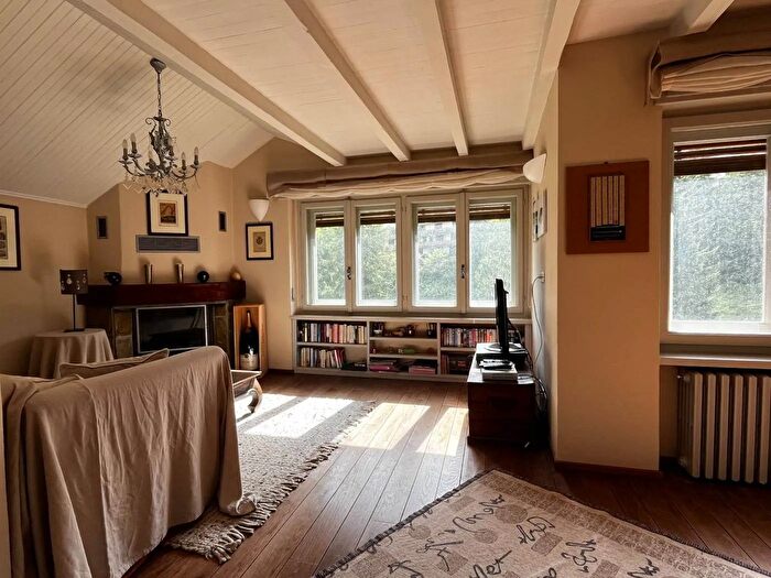 Appartamento quadrilocale in vendita in Via Monfol Sauze dOulx, Sauze DOulx