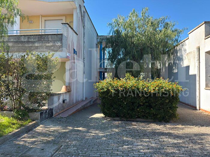 Appartamento trilocale in vendita in Via Montenegro, Lizzanello